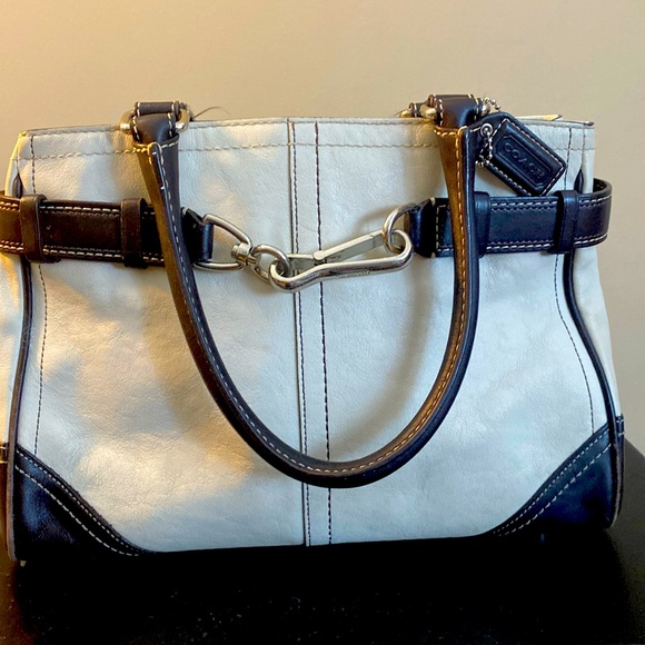 Coach - Picture 1 of 8